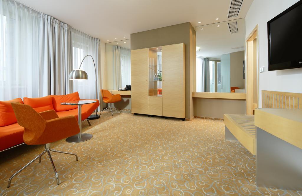 Orea Hotel Atrium Otrokovice Room photo