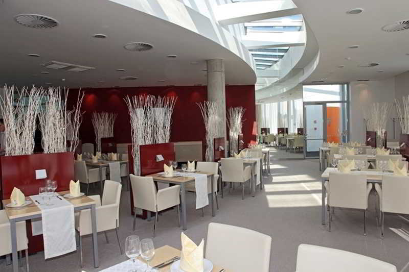 Orea Hotel Atrium Otrokovice Exterior photo