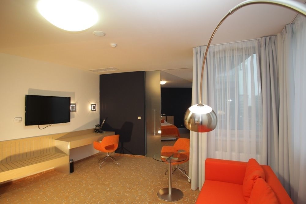 Orea Hotel Atrium Otrokovice Exterior photo